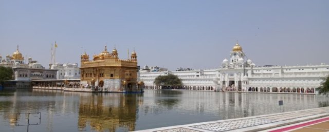 Amritsar Uçak Bileti